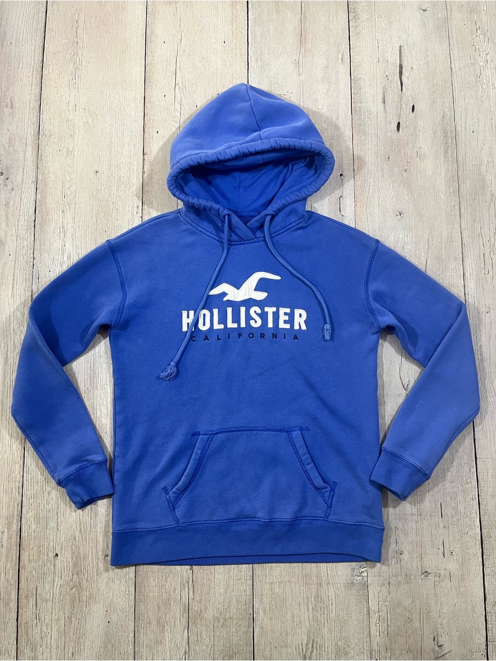 Hollister Women’s Blue Pullover Hoodie Y2K Size M